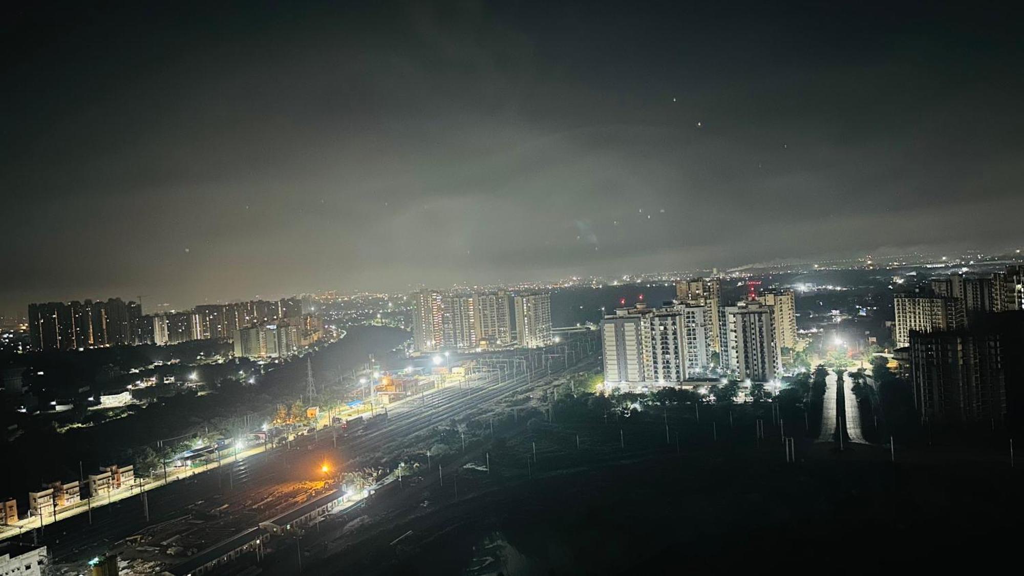 Sunset View Paradise By Buddies Home Greater Noida Exterior foto